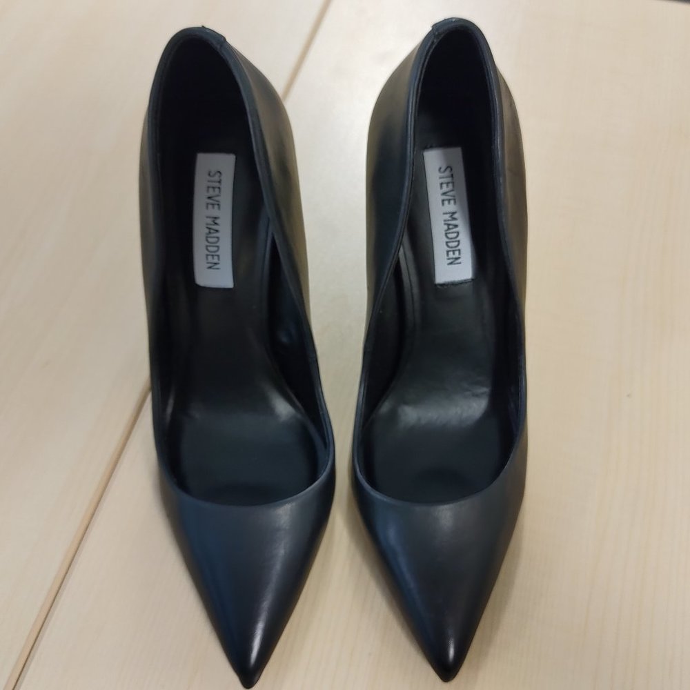 COPY - Steve Madden Daisie Black 'leather' pumps 7.5